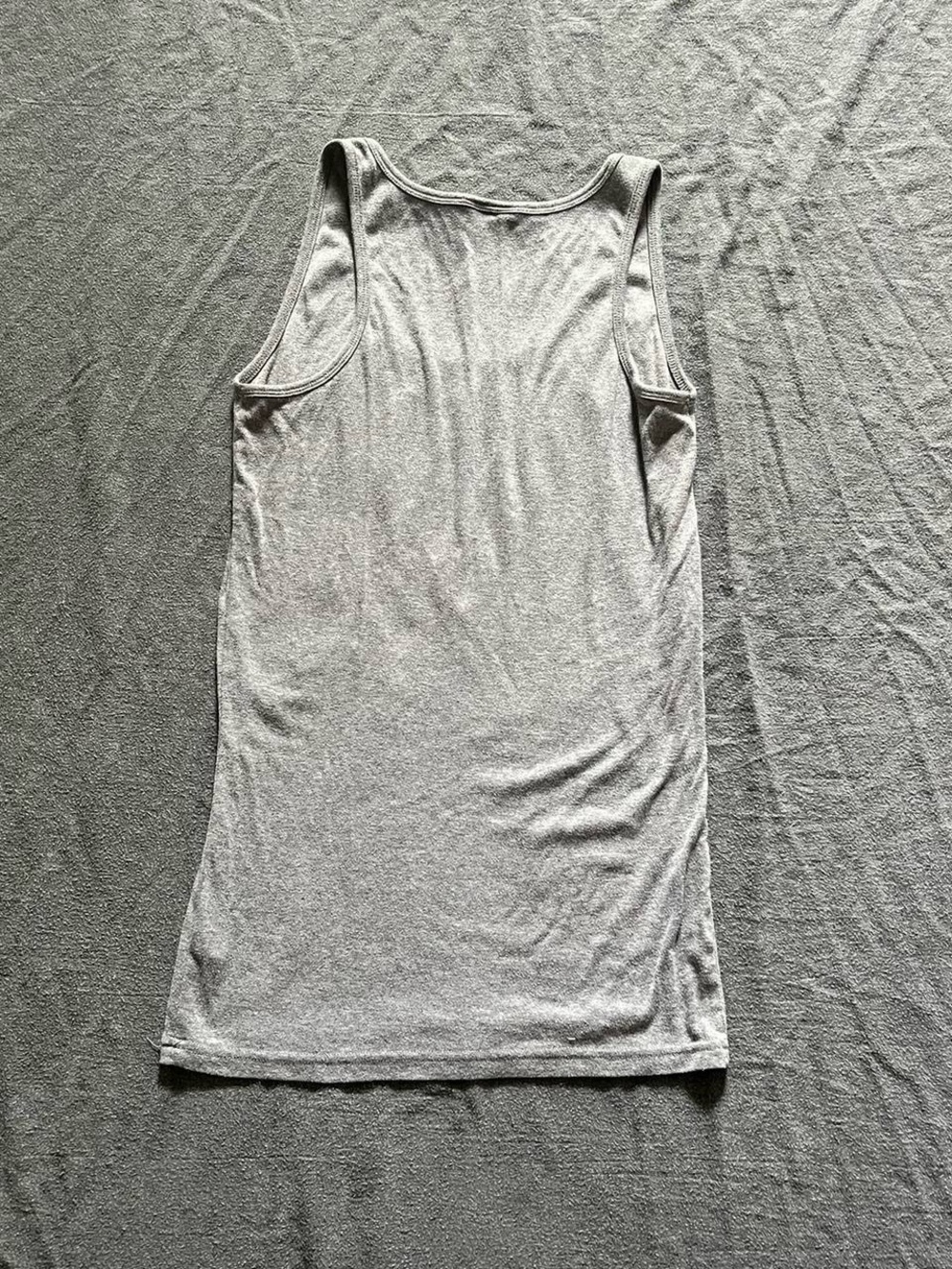 Guess grey tank top with red logo - Picture 2 of 3